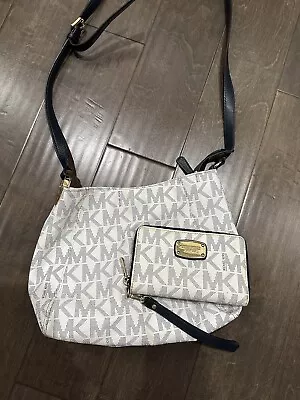 Michael Kors Handbag Crossbody Used • $12.80