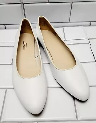 BEACON Made In USA Ladies Vintage White Leather Ballet Pointed Flat Shoe Size  • $37