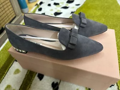 Miu Miu Gray Suede Crystal-Heel Bow Loafer Size 37 Calzature Donna 5S9378 • $500