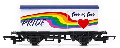 Hornby R60061 LGBT Pride Wagon • £16.20