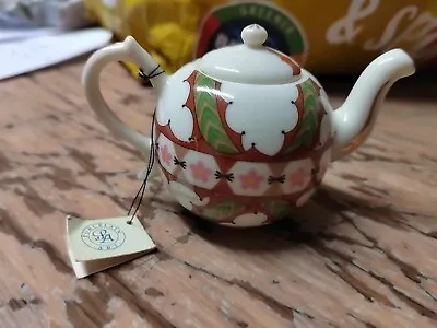 The Miniature Teapot Collection Special Editiontaggedporcelin Artgroup 10.11 • £2