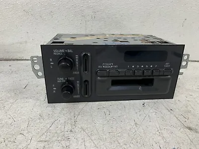 1998-2002 S10   Sonoma   Blazer   Jimmy Radio Stereo Cassette Player UM6 Oem • $59.95