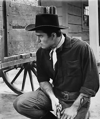 Clint Walker Cheyenne 8x10  Photo AA9057 • $7.50