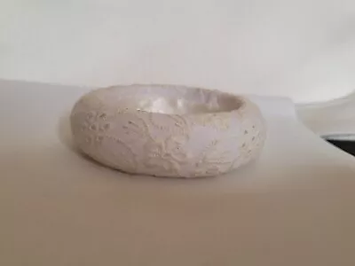 Beautiful White Lace Floral Patterned Bangle Bracelet • £0.99