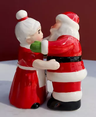 Dancing Mr And Mrs Santa Claus Christmas Couple Magnetic Salt And Pepper Shakers • $16.99