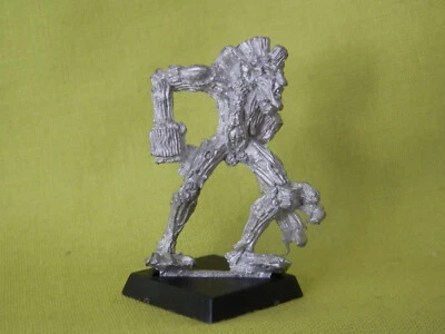 £8 • Buy A13  Warhammer Wood Elves  Army -  Dryad Oop Metal Model
