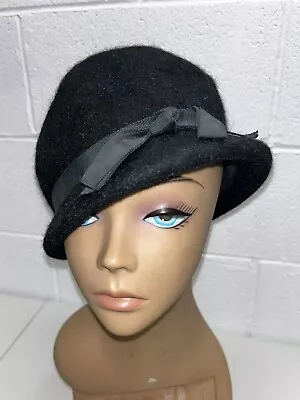 Vtg Women's Hat Black Wool Cloche Fedora Bucket Derby 20s 30s 40s Small • $16.98