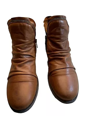 Miz Mooz Luna Womans Brown Boots Size 10 Zip Sides • $28