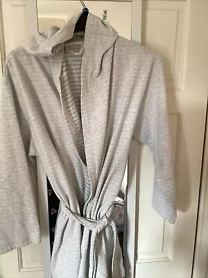 Women’s Hooded Dressing Gown Size L • £1