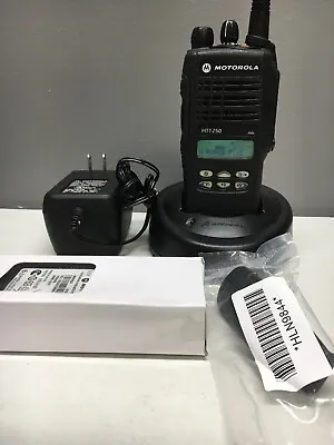 Lot Of 20 MOTOROLA HT1250 VHF 136-174mhz 128ch PORTABLE RADIOS AAH25KDF9AA5AN  • $6000