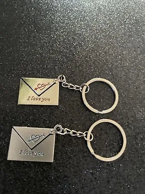 COUPLES KEYRINGS- 2 His & Hers Metal Envelopes Each Saying I Love You - NEW • £4.25