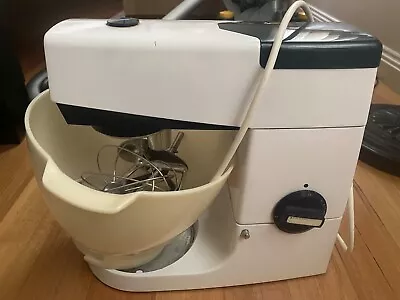 Vintage Kenwood Chef Mixer With Mixing Bowl & 3 X ATTACHMENTS • $100