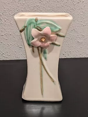 Vintage McCoy Blossom Time Vase • $12