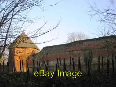 Photo 6x4 Basing House Ruins Old Basing View Of The Dovecote And Garden W C2007 • £2