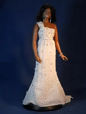 Michelle Obama 16  Inaugural Ball Porcelain Doll In White From Danbury Mint • $45