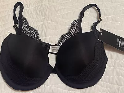 Vassarette Padded Bra Black 34B • $12