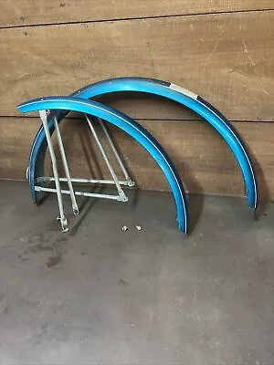 Vintage 1960’s Huffy Cruiser                          26” X 1 .75 Fender Set • $79.95