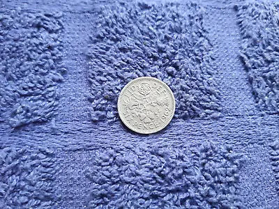 1962 - Queen Elizabeth II - 6d - Sixpence Coin. • £0.99
