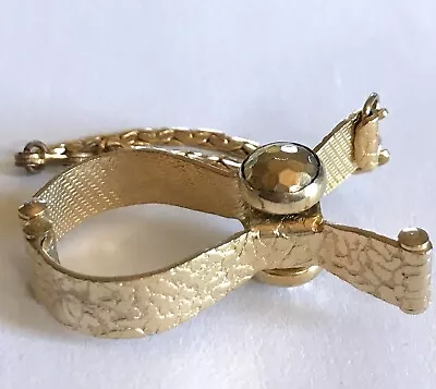 VINTAGE Glove Keeper Clip Holder TEXTURED GOLD TONE Retro MCM • $7.99