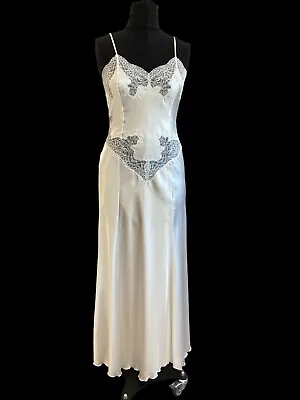 Ivory Polyester Satin & Chiffon Bridal Nightgown & Negligee Set By Jane Woolrich • £170