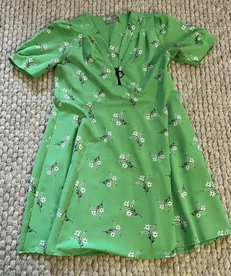 $13 • Buy Asos Green Floral Dress Size 10