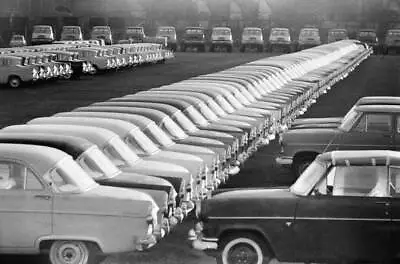 Dagenham Essex As New Ford Cars Roll Off The Production Line 1960 OLD PHOTO 3 • $5.78