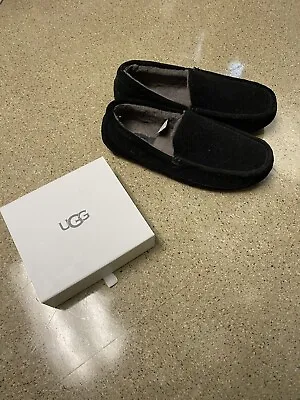 Mens Size 12 Ugg Ascot 2 Venetian Slippers Size 12 With Cleaning Kit  • $60
