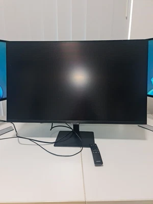 $295 • Buy Samsung M7 32  4K UHD Smart Monitor - Black