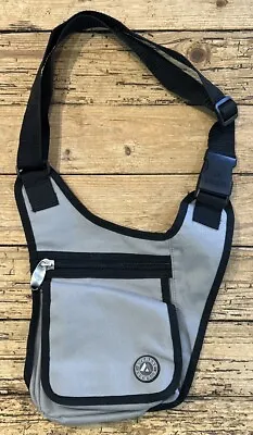 Everest Gray Vintage 90s Sling/Crossbody Bag • $35.98