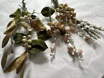 Lot Of Vintage Millinery Flowers And Leaves • $5