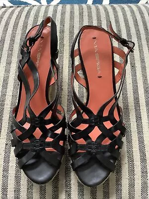 Womens Via Spiga Black Strapoy Sandals Sz 8.5 Med Eur 40 Leather Upper & Lining • $32.70