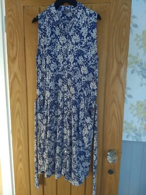 £8.99 • Buy Laura Ashley Dress
