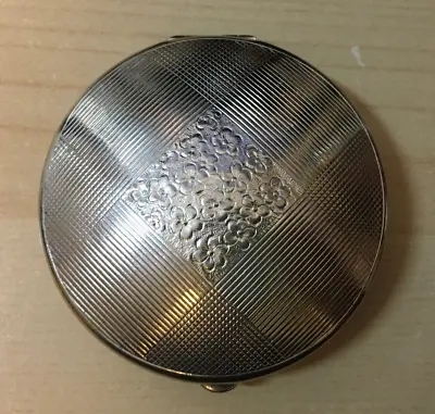 $18 • Buy Vintage Richard Hudnut Silver Tone  Three Flowers  Floral Deco Compact