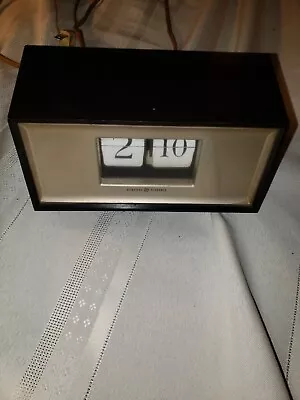 Vintage General Electric Flip Clock Model 8114 Tested & Works • $25