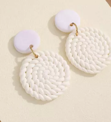 New White Mod / 60s Earrings • £5.99