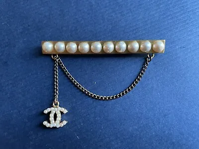 $600 • Buy Vintage Chanel Paris Made In France Chanel Logo Pearl Pin Brooch Costume, Rare!