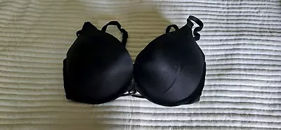 Victoria Secret Bombshell Bra • $10