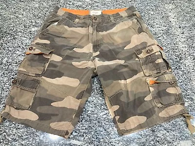 Men’s Decibel Camouflage Cargo Shorts. Size 36x11” • $11.99