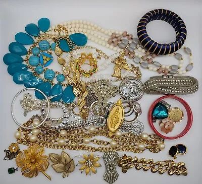 Scrap Ann Hand Monet Mylu JNC Dauplase Coro BSK Pastelli Vintage Jewelry Lot 30 • $45