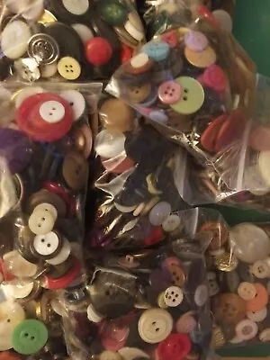 Small Lots Of Vintage Antique Buttons • $3.89