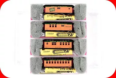 N Scale **GREAT NORTHERN** OVERTON Old Time Passenger 4-Car Set ----- ROUNDHOUSE • $149.99