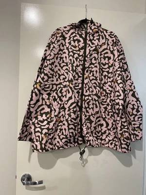 $27 • Buy Gorman Raincoat Medusa Print, Size M/L