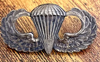 Vintage U.S. Army Military Paratrooper Insignia Pin With Wings • $14.95