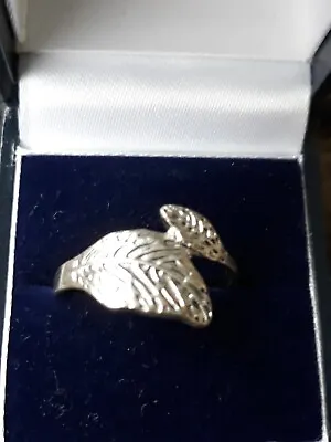 Ladies Silver Ring With Double Leaf Size W • £5