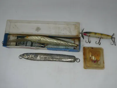 Vintage Mixed Lot Lures Baits Rebel Monnow Paw Paw Crippled Herring Gags Grabber • $14.99
