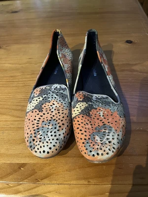 Django & Juliette Multi Colour Leather Flats 39 • $30