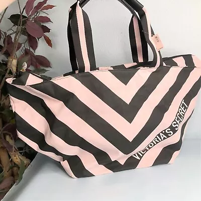 Victoria's Secret Pink Black Large Chevron Tote Bag NWT • $5.59