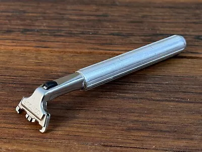 Vintage 1985 GILLETTE 'Contour' F2 Code Knurled Aluminium Razor Blade Handle  • $95