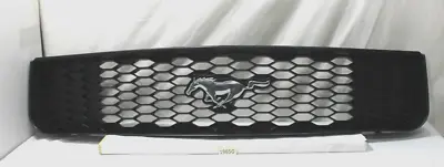 2005-2009 Ford Mustang Grill/grille  With Running Pony Emblem • $95