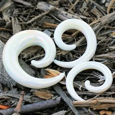 PAIR-Tapers Spiral Glass Metallic White Lustered 08mm/0 Gauge Body Jewelry • $13.99